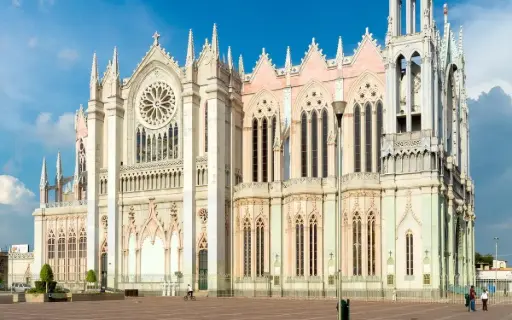 LEÓN